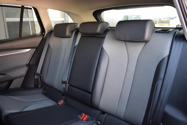 Skoda Enyaq iV 50 Business Edition | Pano | Half Leer | Stuur- en Stoelverwarming