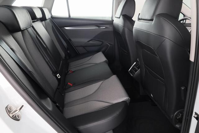 Skoda Enyaq iV Selection180pk Navigatie via App | Parkeercamera | Parkeersensoren voor en achter | Cruise controle