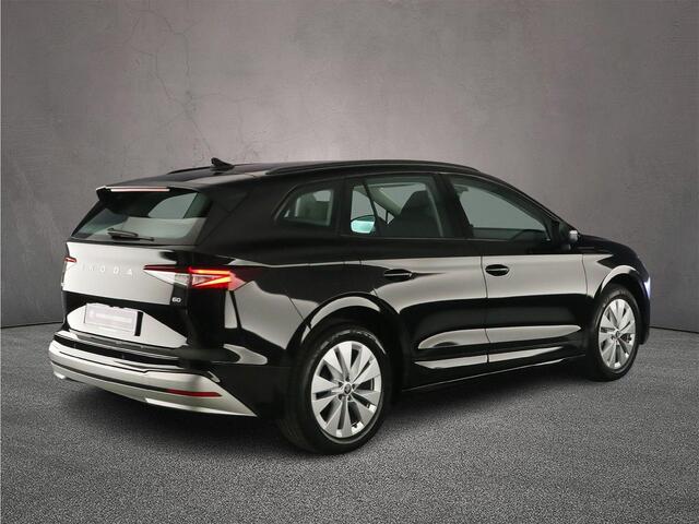 Skoda Enyaq iV 60 Selection 204pk Automaat Achteruitrijcamera, Adaptive cruise control, Navigatie, Stoelverwarming, LED koplampen, Stuurwiel verwarmd, Parkeersensoren