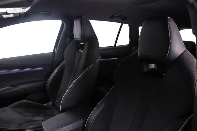 Skoda Enyaq iV 60 Sportline 180pk Automaat Warmtepomp, Adaptive cruise control, Navigatie, Achteruitrijcamera, Stuurwiel verwarmd, LED matrix koplampen, Stoelverwarming