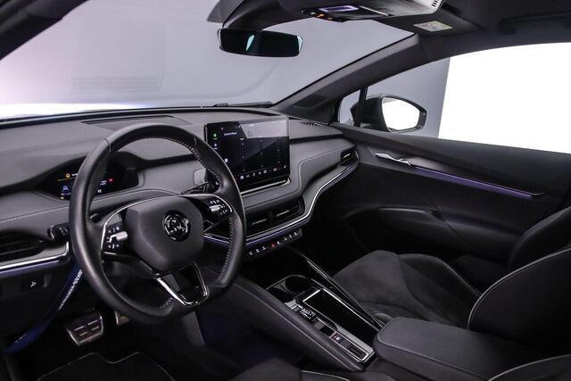 Skoda Enyaq iV 60 Sportline 180pk Automaat Warmtepomp, Adaptive cruise control, Navigatie, Achteruitrijcamera, Stuurwiel verwarmd, LED matrix koplampen, Stoelverwarming