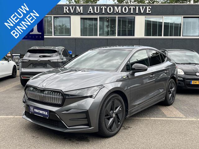 Skoda Enyaq iV Coupé 80 RS SOH 89% |ELEK. ACHTERKLEP| PANO| ELEK. STOEL MET MEMORY| NET ONDERHOUD GEHAD RIJKLAAR| RS KUIPSTOELEN| DODE HOEK SENSOR| CAMERA| STOEL + STUURVERWARMING|