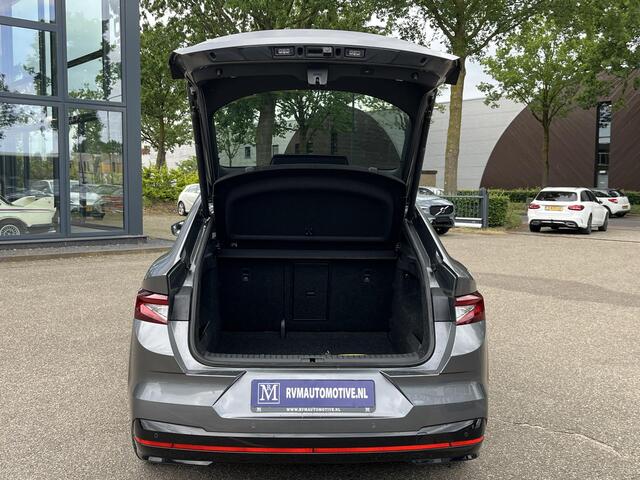 Skoda Enyaq iV Coupé 80 RS SOH 89% |ELEK. ACHTERKLEP| PANO| ELEK. STOEL MET MEMORY| NET ONDERHOUD GEHAD RIJKLAAR| RS KUIPSTOELEN| DODE HOEK SENSOR| CAMERA| STOEL + STUURVERWARMING|