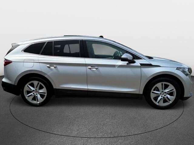 Skoda Enyaq iV 60 | Panoramadak | SOH 90.3% | Warmtepomp | Veel extra's