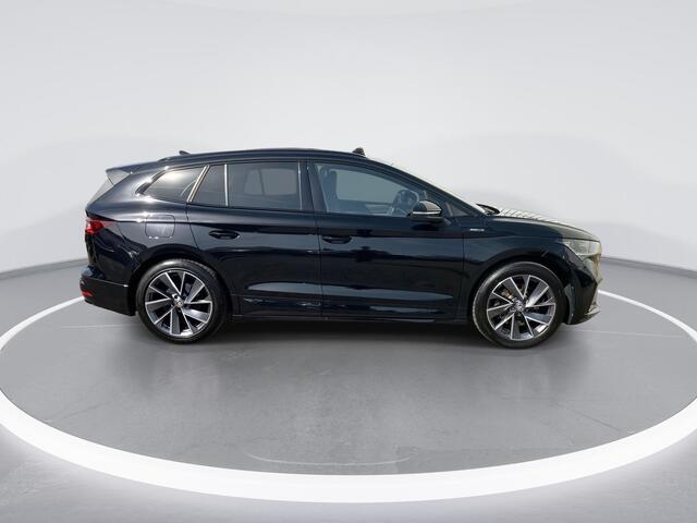 Skoda Enyaq iV 80 Sportline 150kW/204 PK · Panoramadak · Warmtepomp · Apple/Android Car Play · Camera · Elektrische stoelverstelling ·