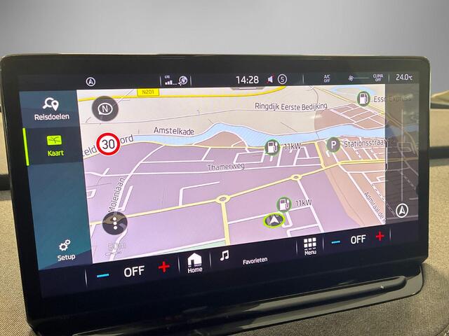 Skoda Enyaq iV 50 150pk Selection · SOH 94% · Camera · Apple/Android Car Play · Cruise Control · Clima · Sfeerverlichting · Garantie t/m 10-07-2027