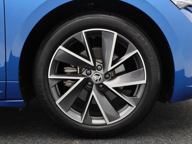 Skoda Enyaq iV 60 Sportline 180 Pk | Stoel/Stuurverwarming | Camera | Alcantara | Climatronic | CarPlay | Trekhaak | Matrix LED | 20 Inch | 87.265 Km !!