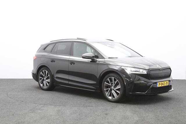 Skoda Enyaq iV 60 KWH 180 PK Sportline, SOH 92 %, Warmtepomp, Panoramadak, Trekhaak