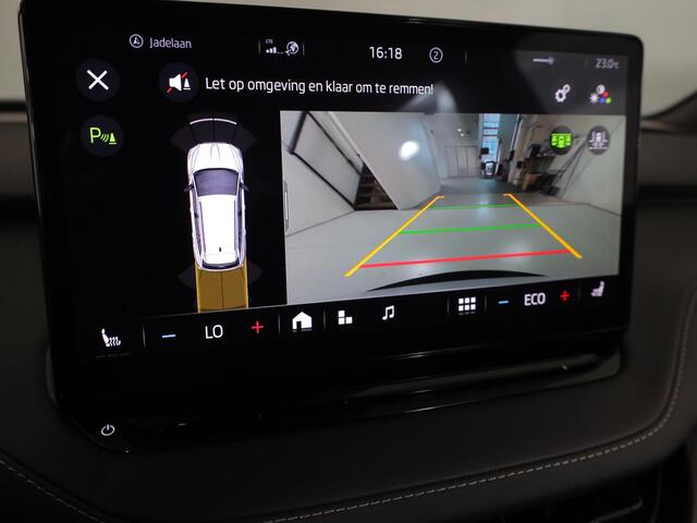 Skoda Enyaq iV 60 Sportline 180pk | SOH 94,05% | Navigatie | Parkeercamera | Stoelverwarming | Adaptieve cruise controle