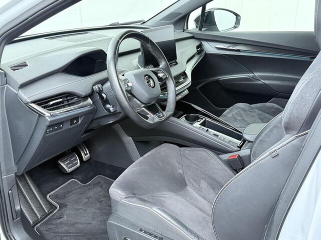 Skoda Enyaq iV 80 Sportline | 204 PK | SoH 86% | Trekhaak wegklapbaar | Warmtepomp | Adaptive Cruise Control | 360 graden camera | Navigatiesysteem | Matrix LED |