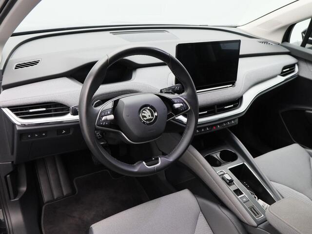 Skoda Enyaq iV Coupé 85 Business Edition 285 Pk | Stoel/Stuurverwarming | Camera | Panorama dak | Adaptive Cruise | Half Leer | CarPlay | 19 Inch | 35.974 Km !!