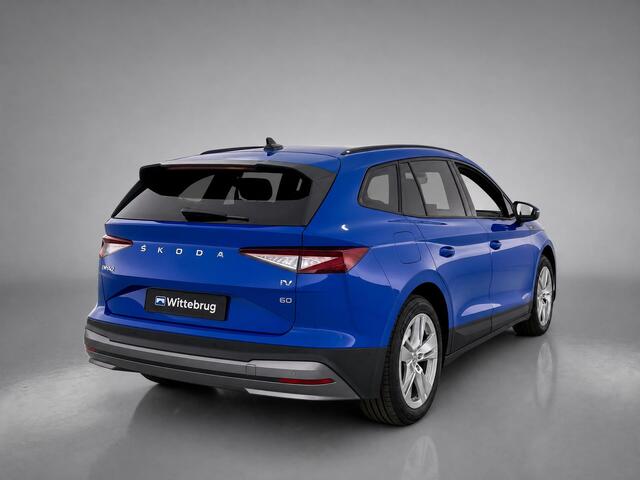 Skoda Enyaq iV 60 / Navigatie / Zwenkbare trekhaak / Parkeersensoren V+A / Lichtmetaal 19 inch /