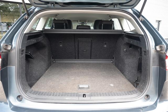 Skoda Enyaq iV 60 | ACC | Navi | Stoelverw. V+A | Camera | Side Assist