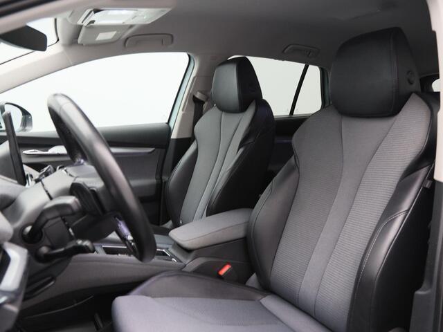 Skoda Enyaq iV 80 204 Pk | Stoel/Stuurverwarming | Camera | Adaptive Cruise | Warmtepomp | Memorie | 19 Inch