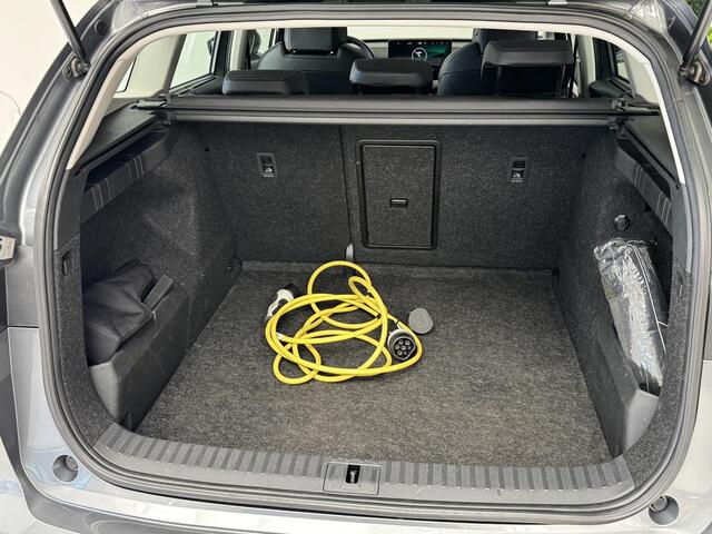 Skoda Enyaq iV 60 | Navigatie | Panoramadak | Camera | Stoelverwarming |