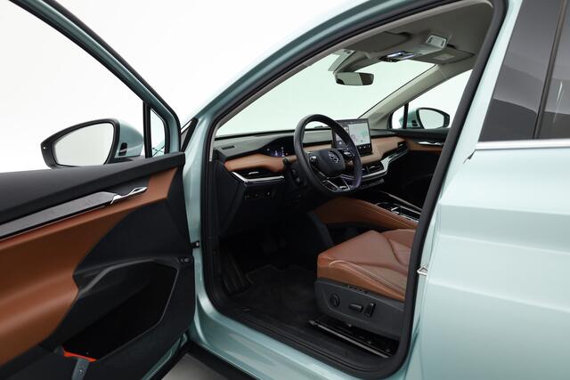Skoda Enyaq iV 60 | RIJKLAAR!! | Warmtepomp | Adapt. Cruise | Trekhaak | Stoel- Stuurverw. | Memory | Keyless