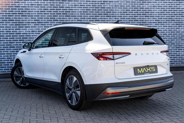 Skoda Enyaq iV 60 | Trekhaak | Panoramadak | Achteruitrijcamera | Parkeersensoren | Keyless Entry | Privacy Glas | Stoelverwarming | Navigatie | Apple Carplay | Android Auto | LED Koplampen | Lichtmetalen Velgen 19 inch | Cruise Control