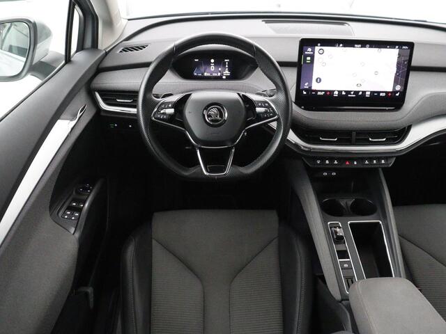 Skoda Enyaq iV 60 | SOH 92,4% | Panoramadak | Stoel/stuur verwarming | Half leder | Adaptive cruise | Carplay | Virtueel dashboard | Sfeerverlichting | Climate control | Camera | Park assist |