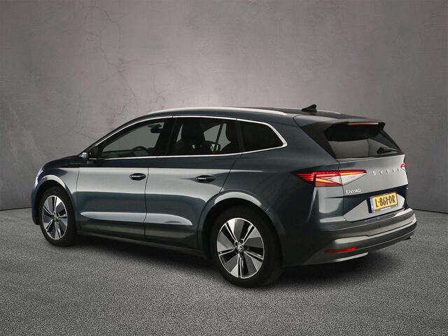 Skoda Enyaq iV 60 180pk Automaat Trekhaak, Warmtepomp, Adaptive cruise control, Navigatie, Parkeersensor achter, LED matrix koplampen, Stoelverwarming, App connect