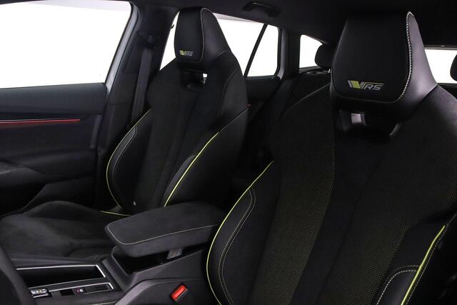 Skoda Enyaq iV 85X RS 340pk Automaat Trekhaak, Adaptive cruise control, LED matrix koplampen, Achteruitrijcamera, Elektrische achterklep, Navigatie, Stuurwiel verwarmd