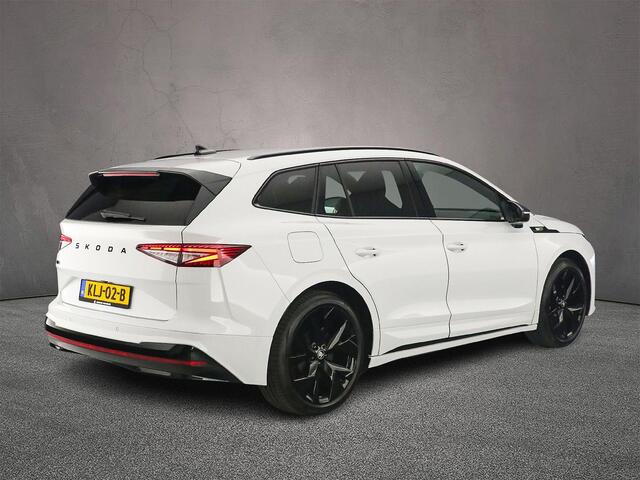 Skoda Enyaq iV 85X RS 340pk Automaat Trekhaak, Adaptive cruise control, LED matrix koplampen, Achteruitrijcamera, Elektrische achterklep, Navigatie, Stuurwiel verwarmd