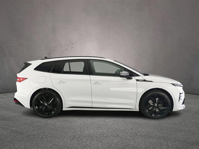 Skoda Enyaq iV 85X RS 340pk Automaat Trekhaak, Adaptive cruise control, LED matrix koplampen, Achteruitrijcamera, Elektrische achterklep, Navigatie, Stuurwiel verwarmd