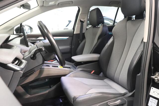 Skoda Enyaq iV 60 | Panoramadak | SoH 91% | Key-Less | Parkeersensor | 21"Lichtmetaal | Navigatie | Climate control |