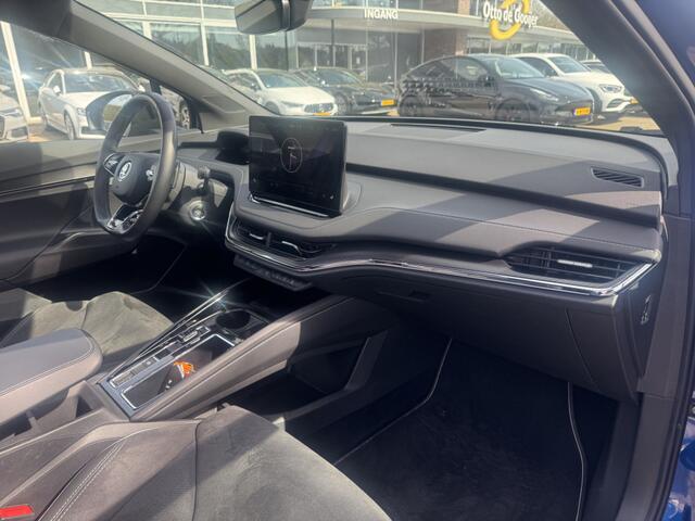 Skoda Enyaq iV 60 Sportline / Trekhaak / Camera / Leer&Alcantara / Keyless / 20'' / CarPlay / Matrix LED / Stoelverwarming 4x / Dodehoek / DAB / ACC