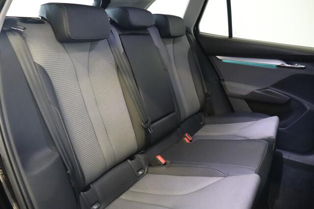 Skoda Enyaq iV 60 | Carplay | Cruise | Trekhaak | ¤20.900,- incl. BTW