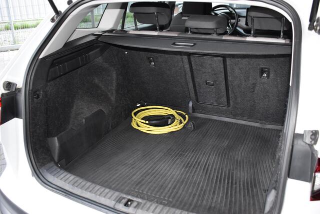 Skoda Enyaq iV 60 First Edition / SOH 91% / Adaptive Cruise / Stoel- & Stuurverw / Side Assis