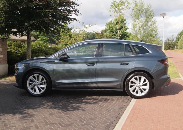 Skoda Enyaq iV 80 | Panoramadak | Camera | Sfeerverlichting | ACC | NL-Auto |