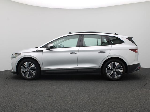 Skoda Enyaq iV 60 Selection 180PK Aut. SOH 92,5%, Panoramadak, Trekhaak, Dodehoek detectie, Warmtepomp, Leder, 19" LM Velgen, Navi
