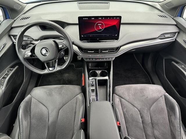 Skoda Enyaq iV 60 Sportline / Elektrisch Wegklapbare Trekhaak / Elektrische Bestuurdersstoel met Memory / Apple Carplay & Android Auto / 360 Graden Camera /