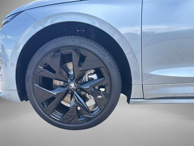 Skoda Enyaq iV 85 RS 340PK 4X4 Upgrade Maxx | Panoramadak | Trekhaak (2200KG) | 21 Inch Vision Black | Demo deal!