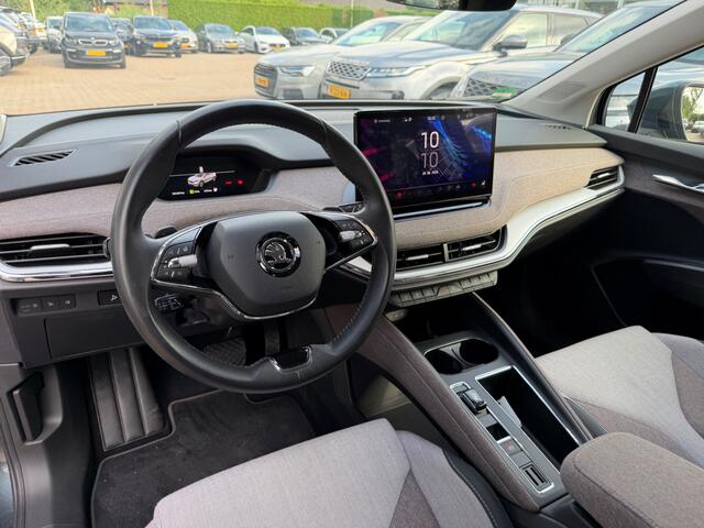 Skoda Enyaq iV 60 First Edition / Camera / CarPlay / Keyless / Matrix LED / 20'' / Dodehoek / Stoelverwarming / DAB / ACC