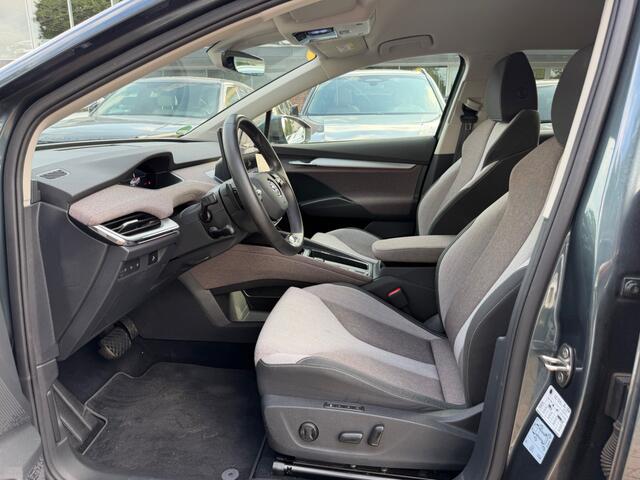 Skoda Enyaq iV 60 First Edition / Camera / CarPlay / Keyless / Matrix LED / 20'' / Dodehoek / Stoelverwarming / DAB / ACC
