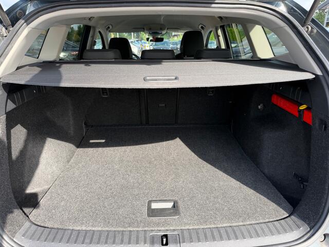 Skoda Enyaq iV 60 First Edition / Camera / CarPlay / Keyless / Matrix LED / 20'' / Dodehoek / Stoelverwarming / DAB / ACC