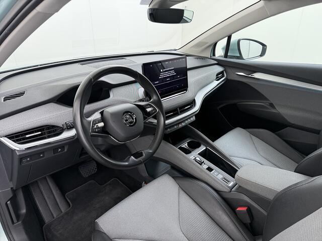 Skoda Enyaq iV 60 SOH 91% Trekhaak Camera P-Assist Apple Carplay Android Auto Navi Ecc Pdc Lmv Isofix Led Cruise Control Keyless Rijstrooksensor Verkeersbord detectie 1.000KG Trekgewicht