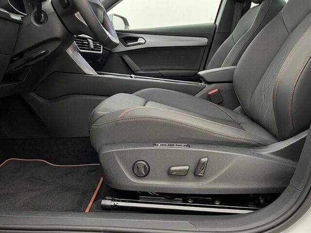 Skoda Enyaq iV Coupé 80 Business Edition Plus 204pk | Business Upgrade pakket | Panoramadak | Leder-pakket | Apple Carplay/Android Auto | Cruise control adaptief | Dodehoek detectie | Matrix LED koplampen | Navigatiesysteem full map | Voorstoelen verwarmd