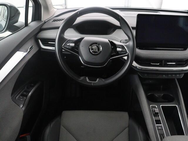 Skoda Enyaq iV 60 | SOH 93,0% | Half leder | Cruise control | Carplay | Climate control | Lane assist | Park assist | Trekhaak | Sfeerverlichting | Navigatie | Bluetooth