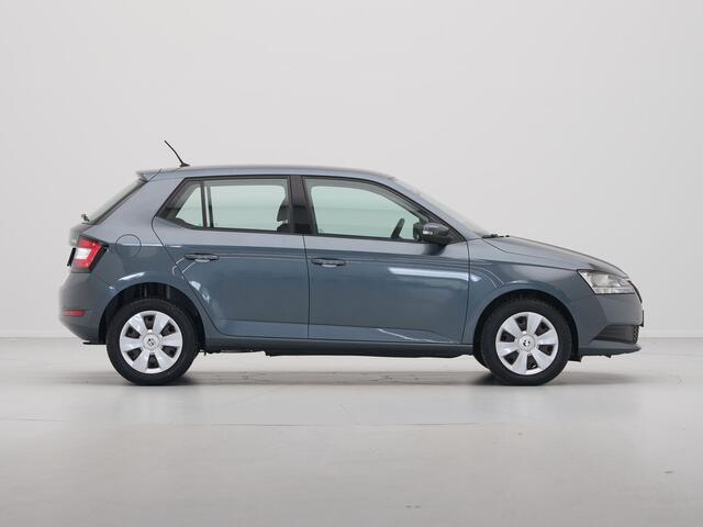 Skoda FABIA 1.0 75pk Active Navi via app Airco Cruise Pdc achter 3