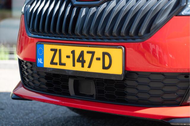 Skoda FABIA 1.0 TSI 110pk Monte Carlo | LED | Trekhaak | Stoelverw. | Navi by App | Clima | Cruise