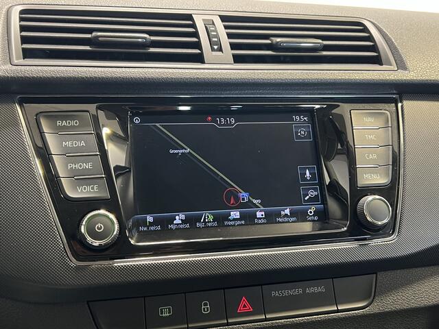Skoda FABIA Combi 1.0 TSI Ambition | Navigatie/Android/Apple Carplay | Trekhaak | Cruise Control | Parkeersensoren Achter | Airco |