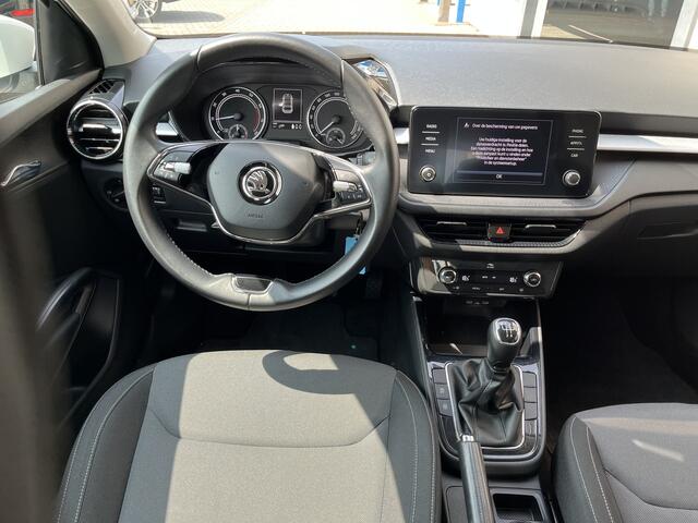 Skoda FABIA 1.0 TSI Business Edition / 15' LMV/ SMARTLINK/ CLIMA/ BLUETOOTH/ PARK. SENSOREN/ DAB/ CARKIT/ LANE ASSIST/ LEDER STUUR