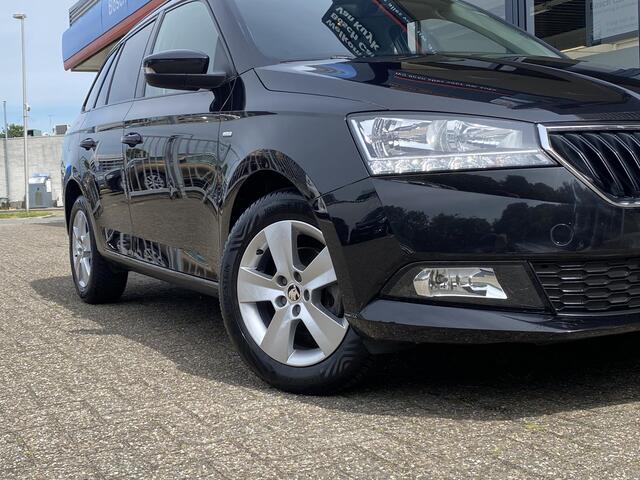 Skoda FABIA Combi 1.0 Clever / NL-Auto / 90.000 KM / Apple-Carplay & Android-Auto / Cruise-Control / Trekhaak / DAB radio-Bluetooth / Navi / Armsteun-Voor / Elektr.-Ramen Voor / PDC-Achter / 15'' LMV / All-Season / ENZ.