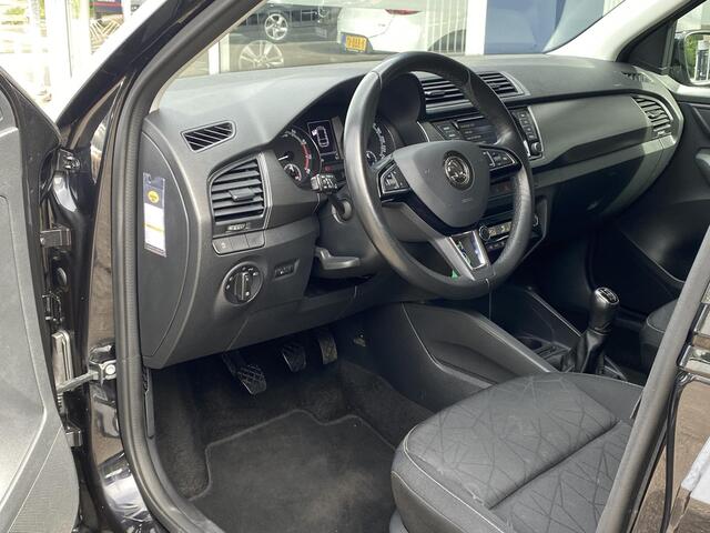 Skoda FABIA Combi 1.0 Clever / NL-Auto / 90.000 KM / Apple-Carplay & Android-Auto / Cruise-Control / Trekhaak / DAB radio-Bluetooth / Navi / Armsteun-Voor / Elektr.-Ramen Voor / PDC-Achter / 15'' LMV / All-Season / ENZ.