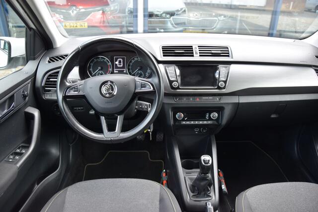 Skoda FABIA Combi 1.0 TSI 96PK Business Edition | Org NL | BOVAG Garantie | Trekhaak | Navigatie | Stoelverwarming | Parkeersensoren | Apple Carplay/Android Auto | 16'' Velgen |
