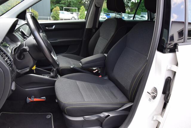 Skoda FABIA Combi 1.0 TSI 96PK Business Edition | Org NL | BOVAG Garantie | Trekhaak | Navigatie | Stoelverwarming | Parkeersensoren | Apple Carplay/Android Auto | 16'' Velgen |