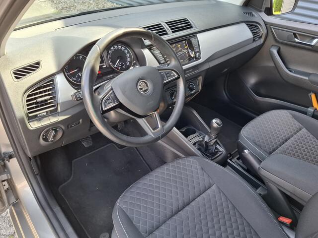Skoda FABIA 1.2 TSI Drive 90 PK | Navigatie | Parkeersensoren | Lichtmetalen Velgen |