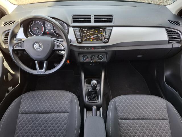 Skoda FABIA 1.2 TSI Drive 90 PK | Navigatie | Parkeersensoren | Lichtmetalen Velgen |